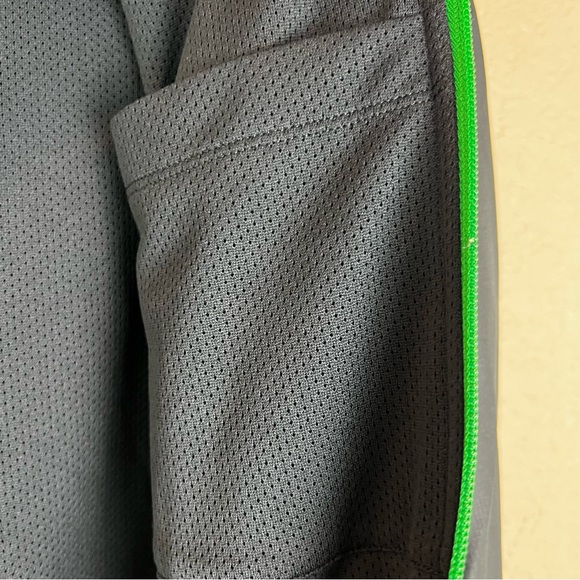 Under Armour Men’s S Loose Windbreaker All Season Gear - Picture 12 of 13